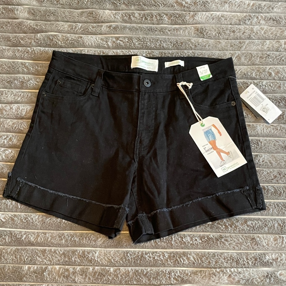 Celebrity Pink 5/27 Black Meadow Mid-Rise Cuffed 5" Short Denim Shorts